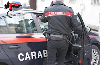Ruba iPhone in palestra e tenta il furto in un’azienda di infissi, denunciato 51enne